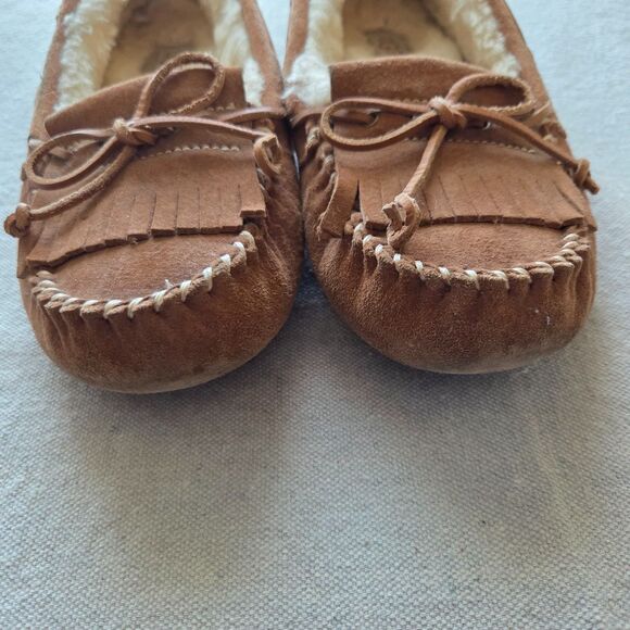 UGG Mocassin Shoes Womens 8 US Mandie Kiltie Chestnut Suede Shearling Slipper - Picture 8 of 11